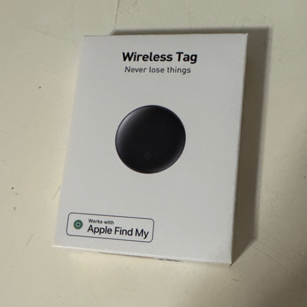 Source Unknown Wireless Tag - Black